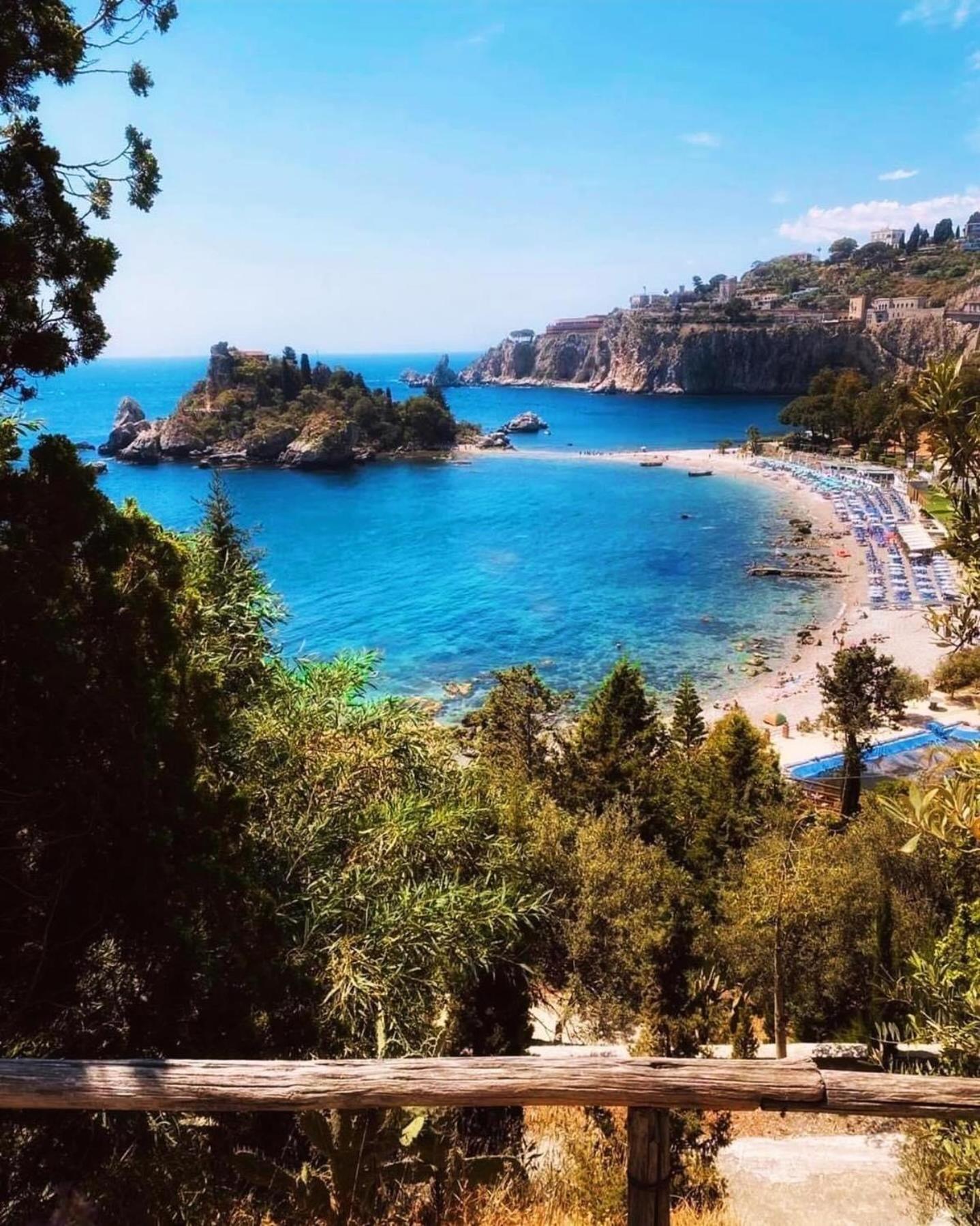 Mare Roccia Beachfront Apartment Taormina Exterior photo